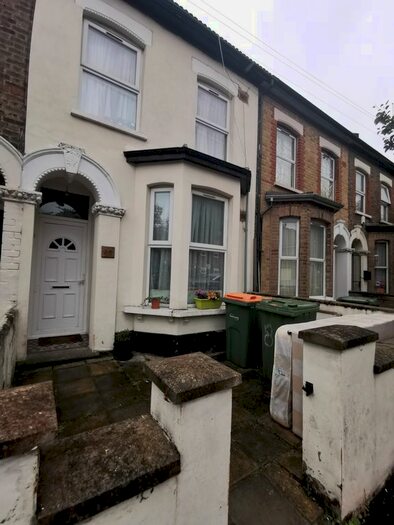 3 Bedroom Terraced House To Rent In Janson Road, London, E15