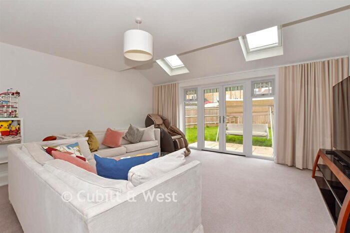 4 Bedroom Semi Detached House For Sale In Lorimer Avenue, Cranleigh, Surrey, GU6