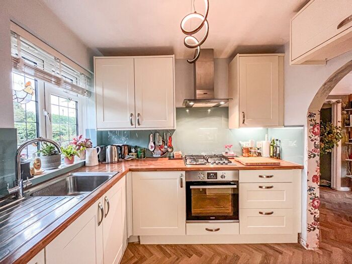 2 Bedroom Bungalow For Sale In Hastings Road, Battle, TN33