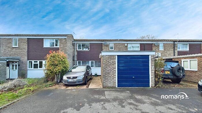 3 Bedroom Terraced House For Sale In Cheviot Close, Basingstoke, RG22