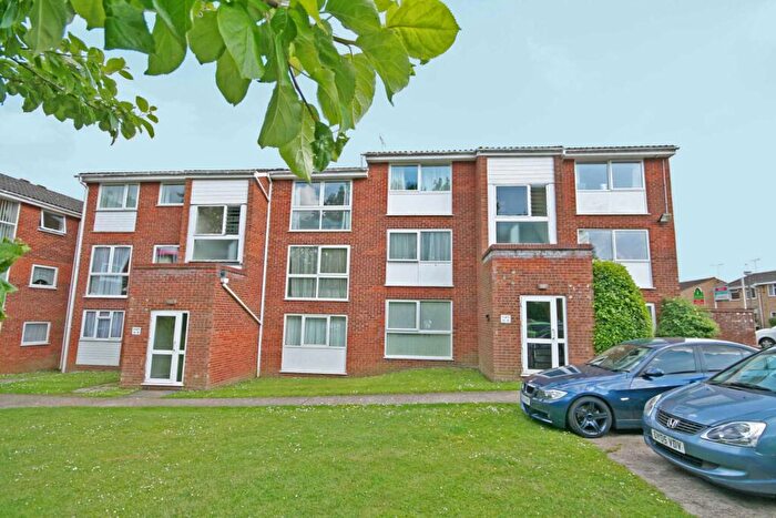 1 Bedroom Apartment To Rent In Nightingale Walk, Hemel Hempstead, Hertfordshire, HP2