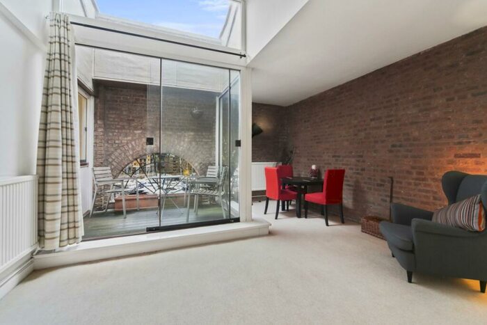 1 Bedroom Flat To Rent In Ivory House, London, E1W