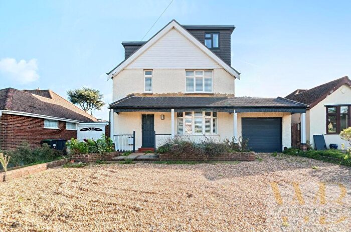 4 Bedroom Detached House For Sale In Grinstead Lane, Lancing, BN15