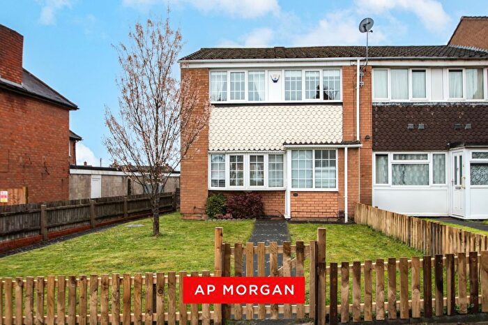3 Bedroom End Terrace House For Sale In Genners Lane, Bartley Green, Birmingham, West Midlands, B32