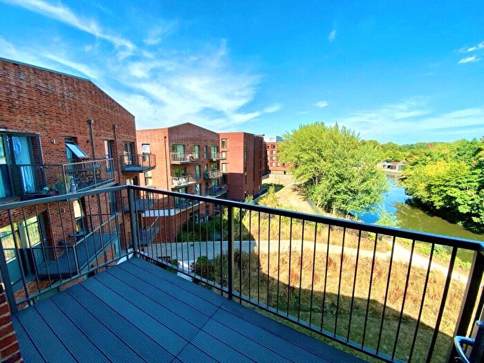 2 Bedroom Penthouse To Rent In Walnut Tree Close, Guildford, Surrey, GU1