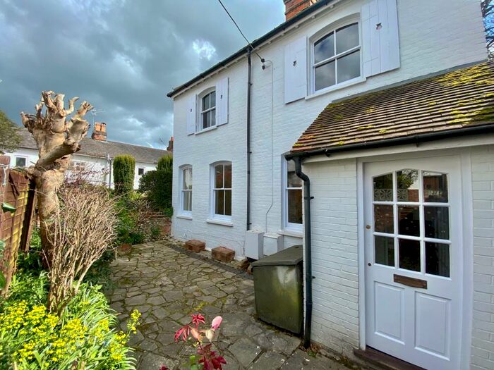 2 Bedroom Detached House To Rent In Town Centre, Henley-on-Thames, RG9