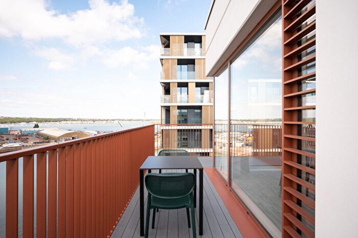 3 Bedroom Flat To Rent In The Kell, Gillingham Gate Road, Gillingham, ME4