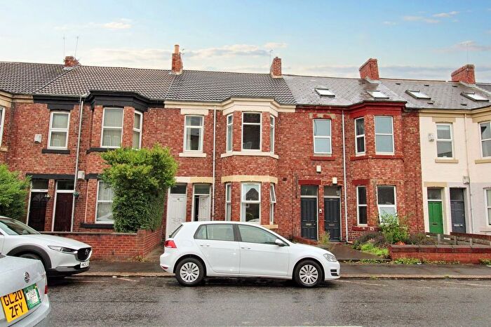 3 Bedroom Flat To Rent In Chillingham Road, Heaton, Newcastle Upon Tyne, NE6