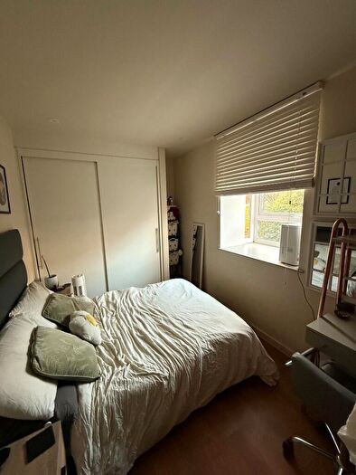 1 Bedroom Flat To Rent In Victoria House, Headingley Park, Victoria Road, Leeds, West Yorkshire, LS6