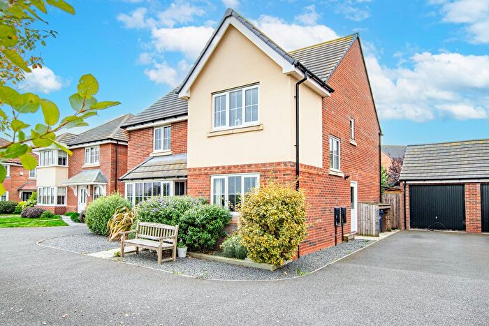 5 Bedroom Detached House For Sale In Holme Close, Selby, North Yorkshire, YO8
