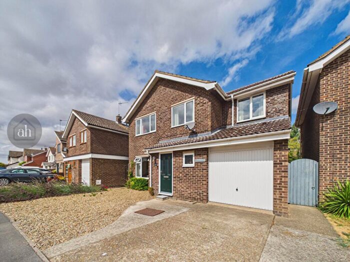 4 Bedroom Detached House For Sale In Hepworth Road, Stanton, IP31