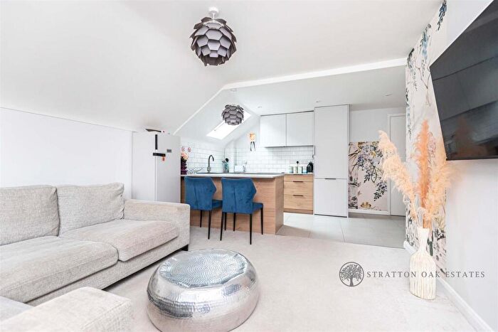 2 Bedroom Flat To Rent In Stylish, Modern Apartment Close To Bournemouth Centre, BH2