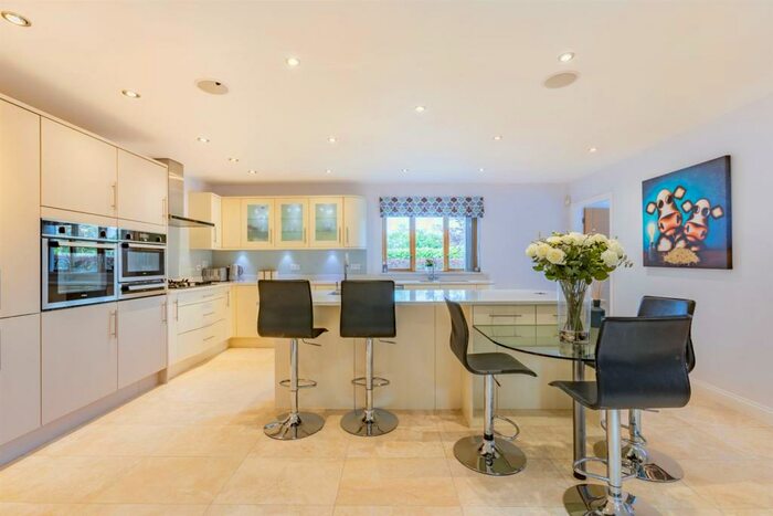 5 Bedroom Detached House For Sale In Fosse Way, Stretton On Dunsmore, Rugby, Warwickshire, CV23