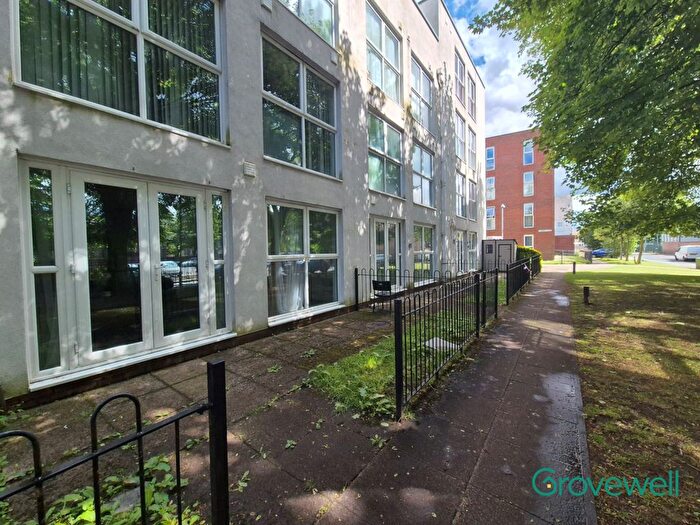 1 Bedroom Flat To Rent In Green View, Salford, M7