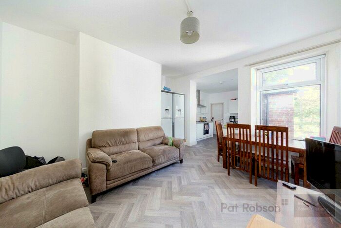 5 Bedroom Apartment To Rent In Deuchar Street, Jesmond, Newcastle Upon Tyne, NE2