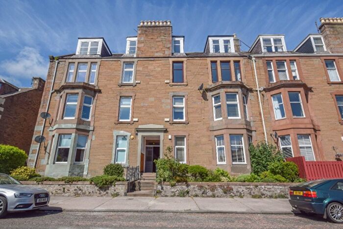 2 Bedroom Flat To Rent In Brook Street, Broughty Ferry, Dundee, DD5