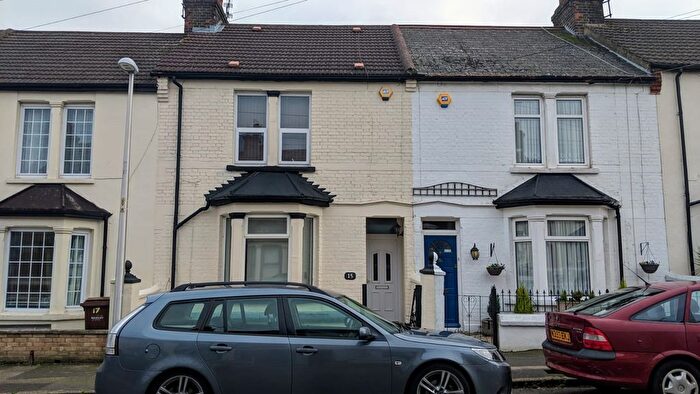 3 Bedroom Terraced House To Rent In Crosley Road, Gillingham, Kent, ME7