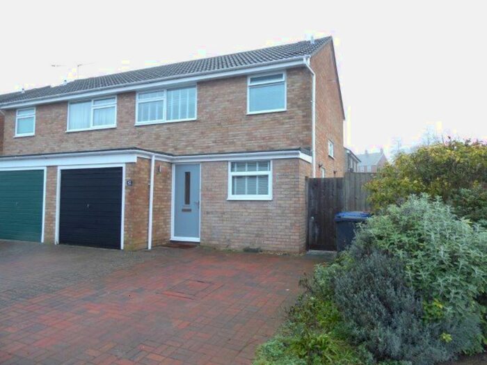 3 Bedroom Property To Rent In Raynham Road, Bury St. Edmunds, IP32