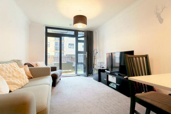 1 Bedroom Flat To Rent In Maltings Close, London, E3