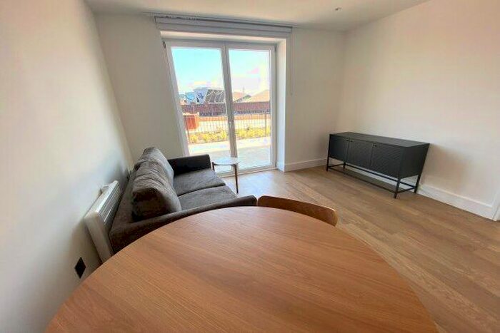 1 Bedroom Flat To Rent In Hooper Street, Birmingham, B18
