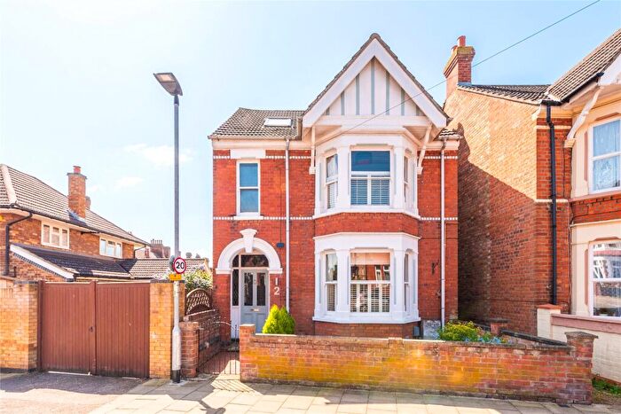 5 Bedroom Detached House To Rent In Park Road North, Bedford, Bedfordshire, MK41
