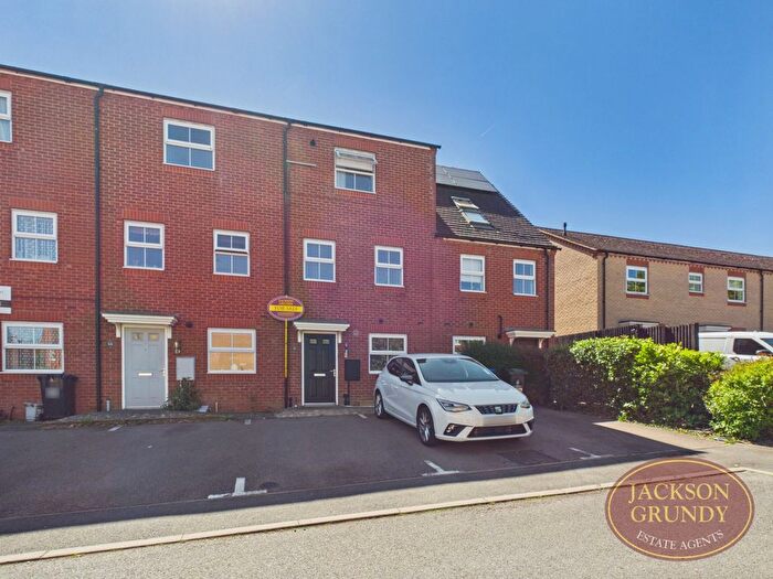 4 Bedroom Terraced House For Sale In Walkers Way, Roade, NN7