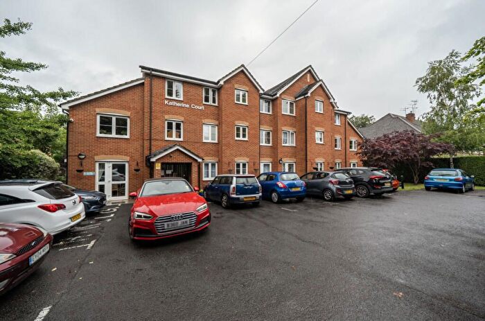 1 Bedroom Flat For Sale In Upper Gordon Road, Camberley, GU15