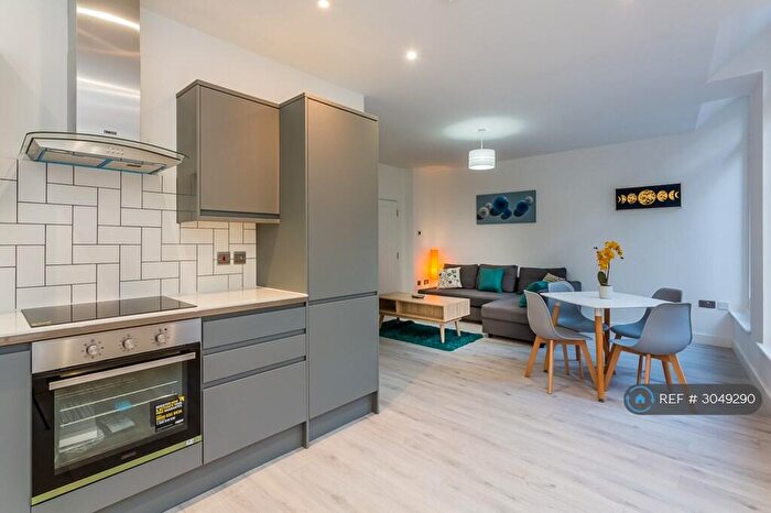 2 Bedroom Flat To Rent In Suffolk House, Hull, HU1