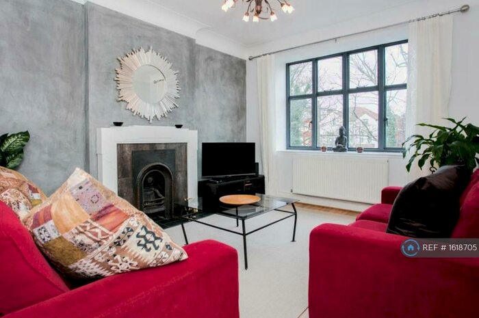 2 Bedroom Flat To Rent In Princes Court, London, NW2