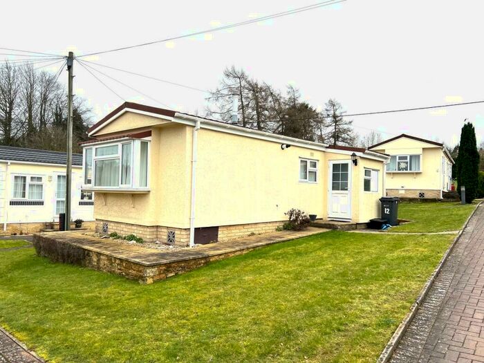 1 Bedroom Property To Rent In Valley View Park, Old Gloucester Road, GL54