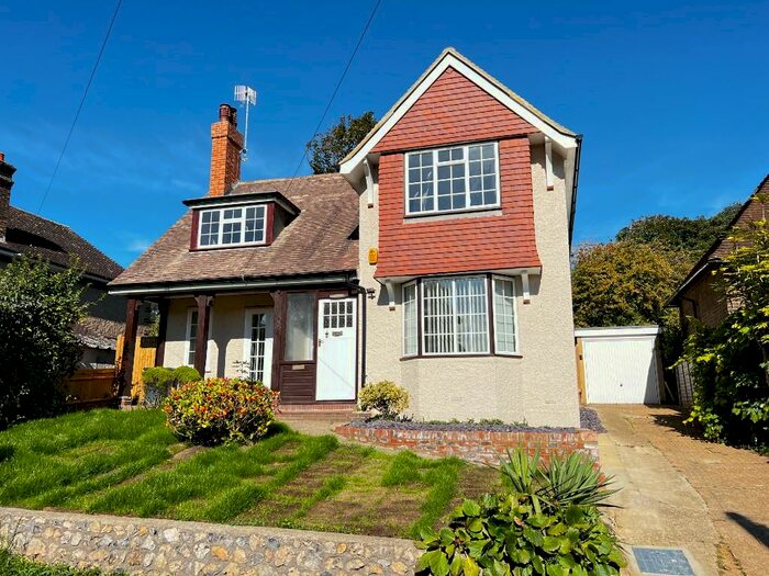 3 Bedroom Detached House To Rent In Glebe Drive, Seaford, East Sussex, BN25