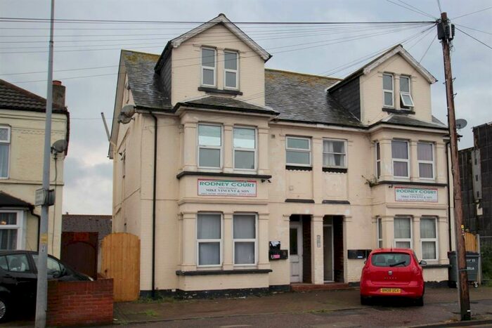 1 Bedroom Flat To Rent In Wellesley Road, Clacton-on-Sea, CO15