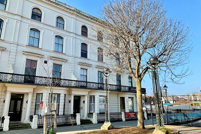 2 Bedroom Maisonette For Sale In Cambridge Terrace, Dover, CT16