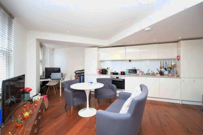 2 Bedroom Flat To Rent In Clifford Street, York, YO1