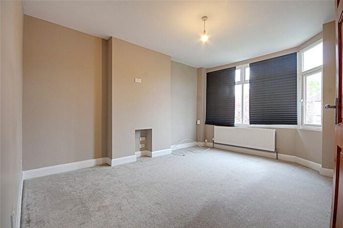 2 Bedroom Maisonette To Rent In Bicknoller Road, Enfield, EN1