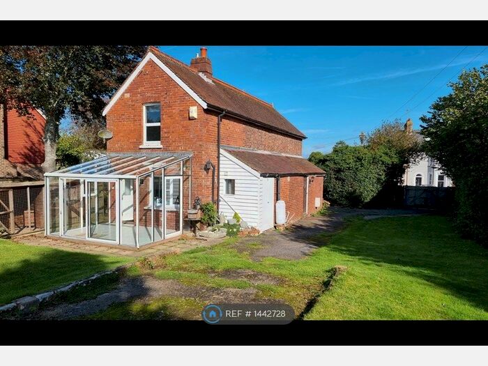 2 Bedroom Detached House To Rent In Hastings Road, Pembury, Tunbridge Wells, TN2