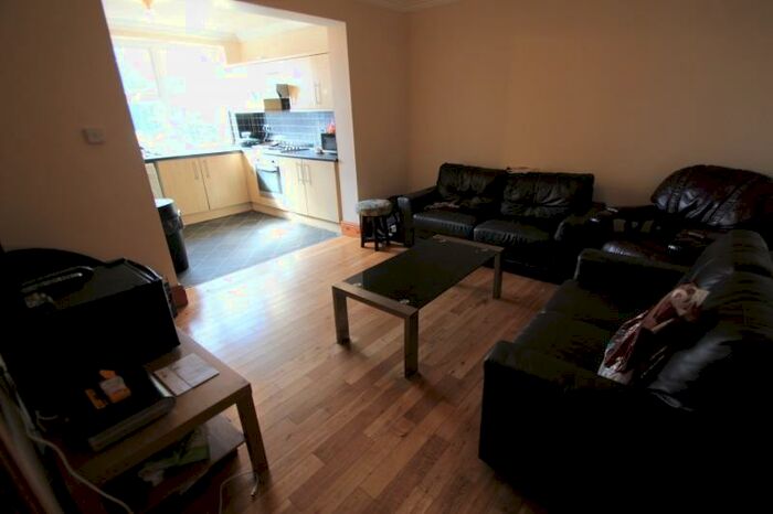 4 Bedroom Terraced House To Rent In Spring Bank Crescent, Headingley, Leeds, LS6
