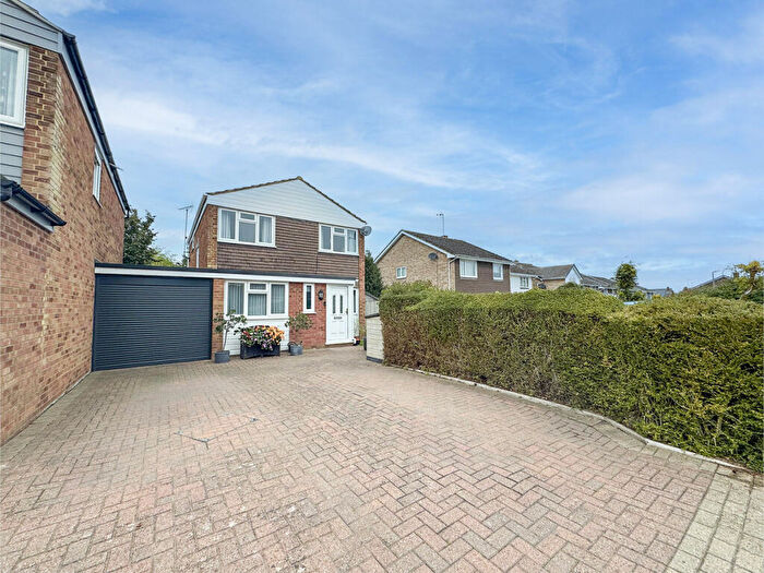 4 Bedroom Detached House For Sale In Hillview, Bicknacre, CM3