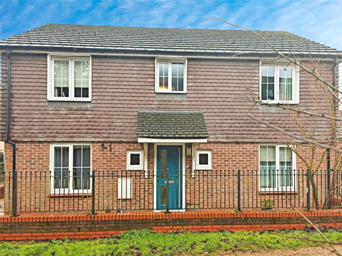 4 Bedroom Detached House For Sale In Rye Way, Andover, Hampshire, SP11