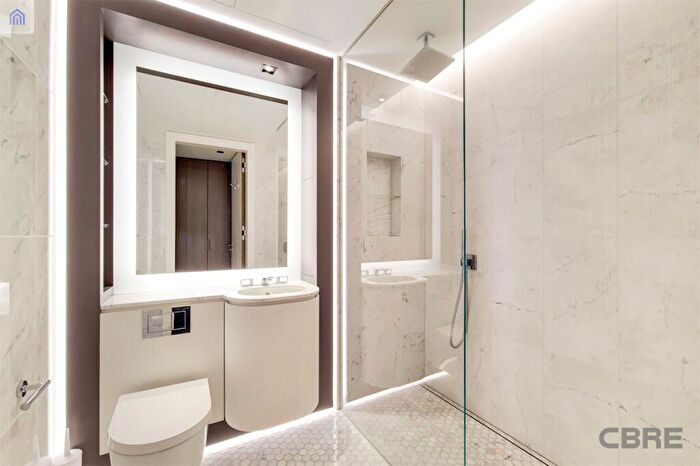 Apartment To Rent In Park Drive, London, E14