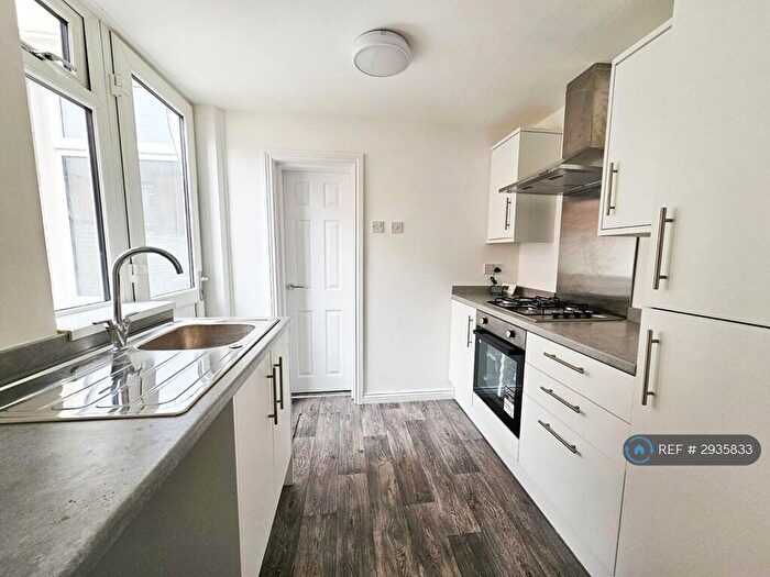 2 Bedroom Flat To Rent In Ashley Road, South Shields, NE34