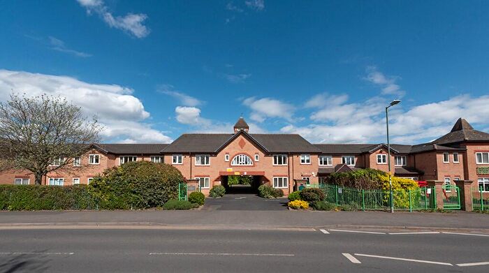 1 Bedroom Flat For Sale In Kingsford Court, Ulleries Road, Solihull, West Midlands, B92