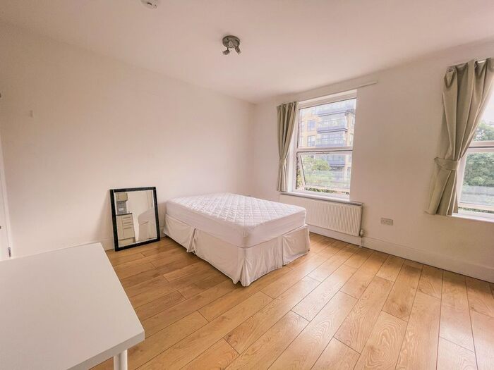 Studio To Rent In Holloway Road, Islington, London, N7