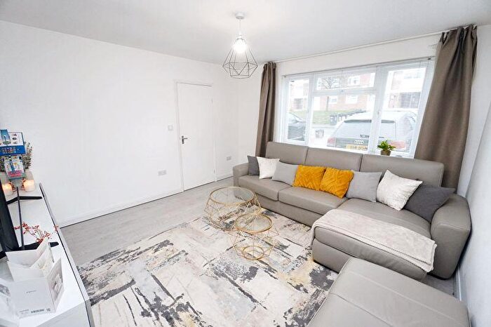 3 Bedroom Semi-Detached House For Sale In East Side, HP13