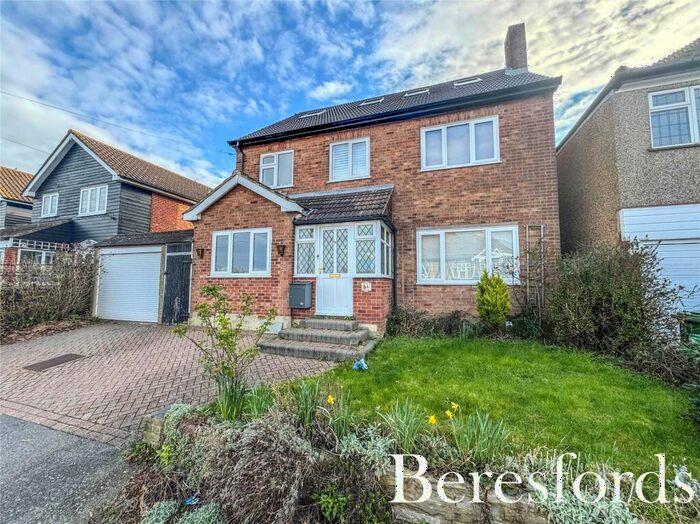 4 Bedroom Detached House For Sale In Phillida Road, Harold Wood, RM3