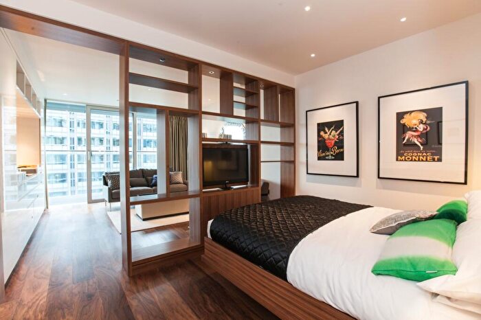 Flat To Rent In Milton Court, Moor Lane, Moorgate, London, EC2Y