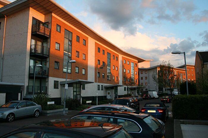 3 Bedroom Flat To Rent In Lowestoft Mews, Docklands, London, E16