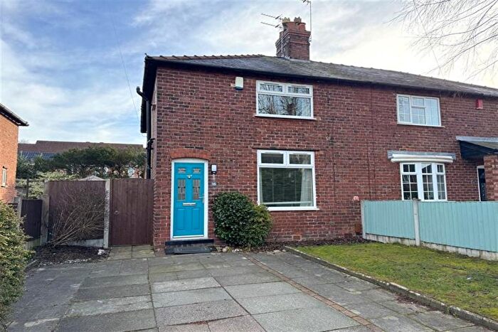3 Bedroom Semi-Detached House To Rent In Warren Avenue, Knutsford, WA16