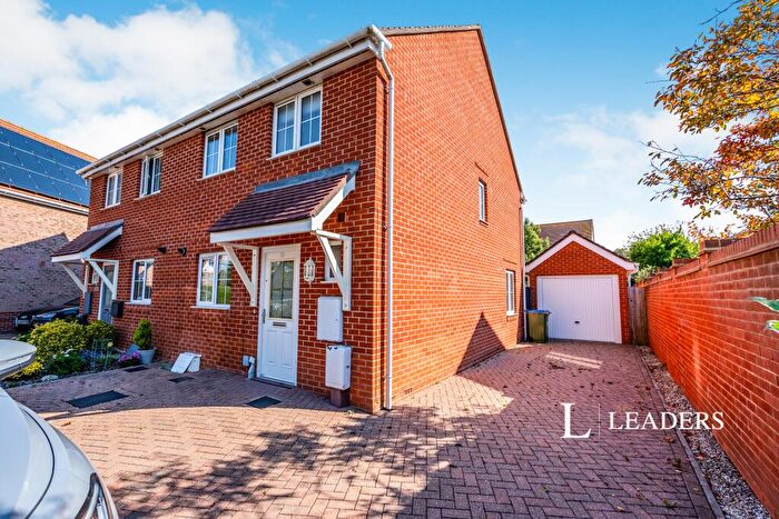 3 Bedroom Semi-Detached House To Rent In Wood Hill Way, PO22