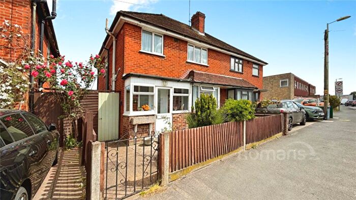 3 Bedroom Semi-Detached House For Sale In North Lane, Aldershot, Hampshire, GU12